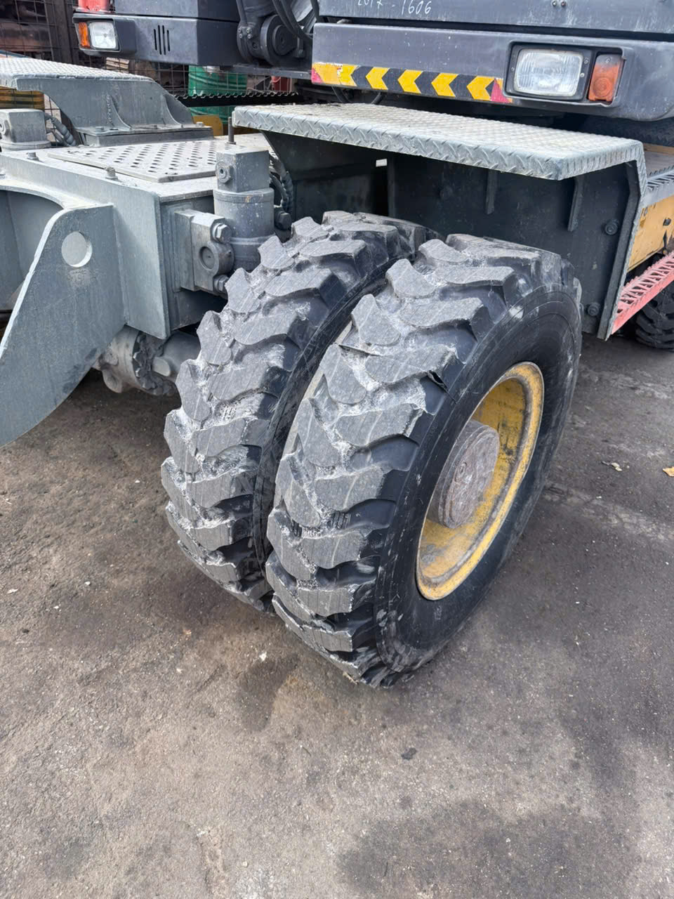 Máy đào bánh lốp Volvo EW140 (2017) - ảnh 10